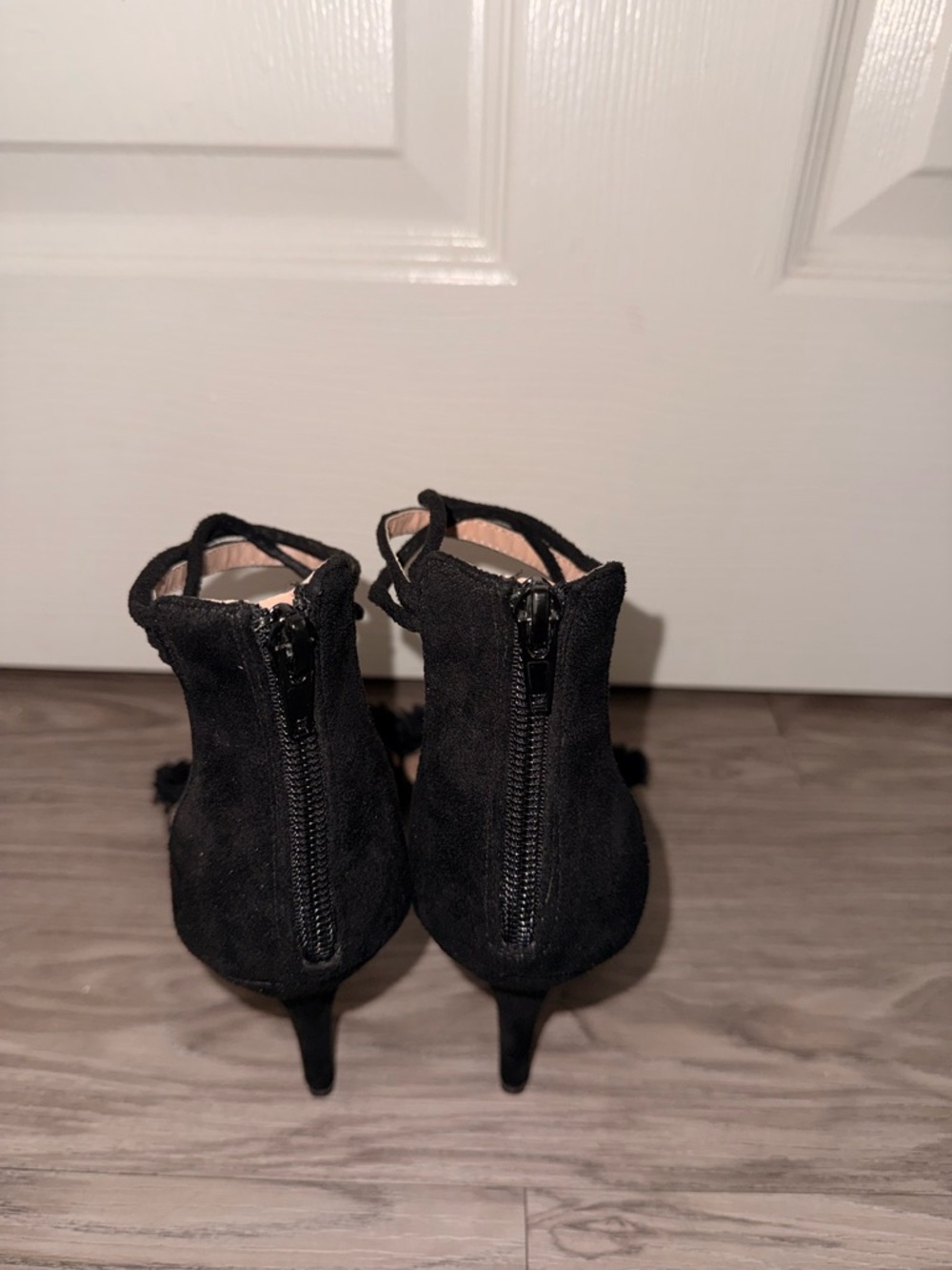 Black Ankle-Strap Floral Accent Sandals - Women - Picture 2 of 6